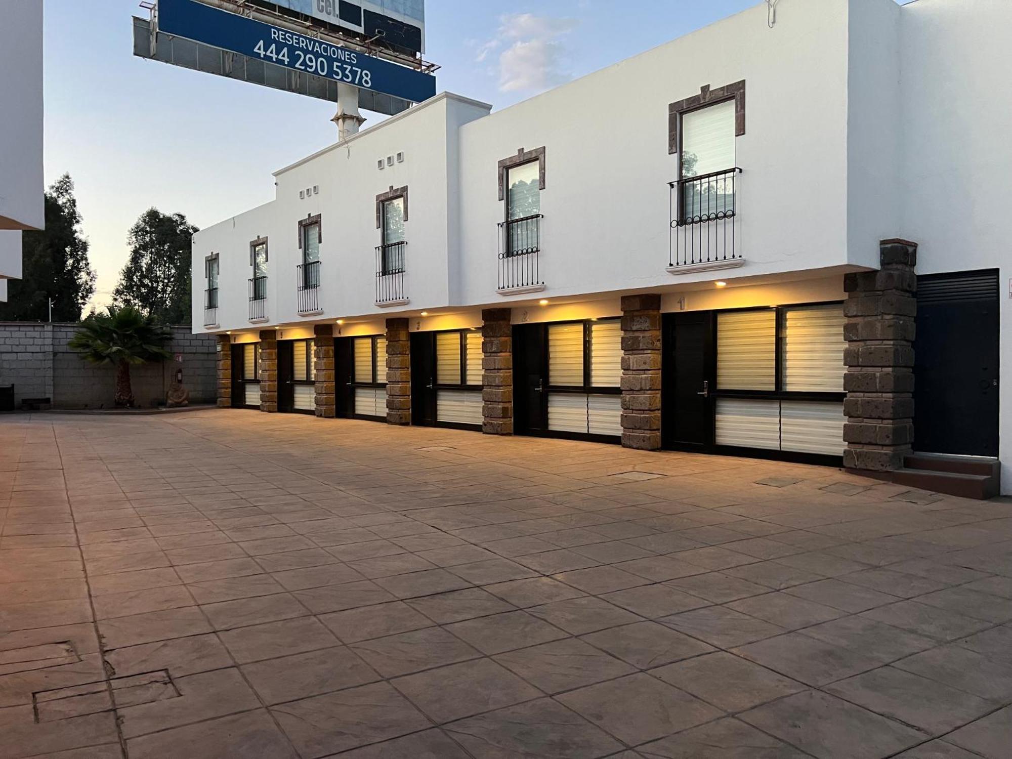 Qa Hotel San Luis Potosi Luaran gambar